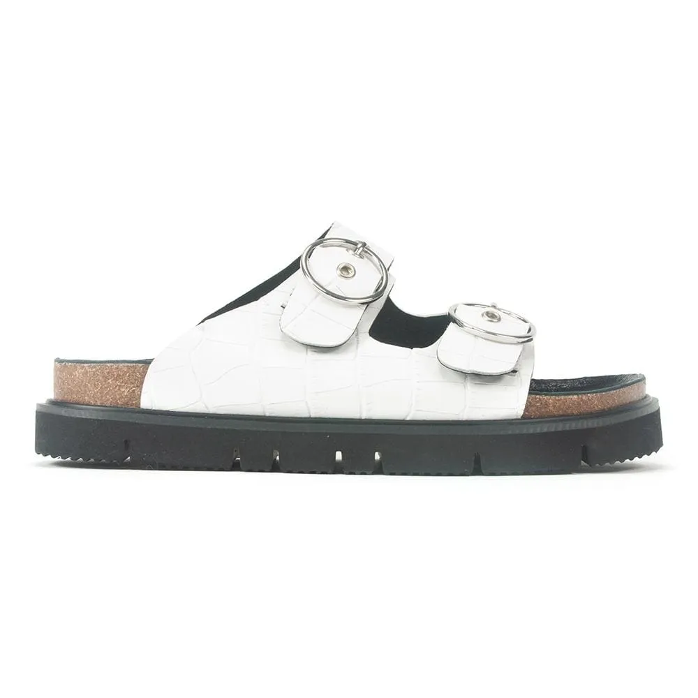 Circle Buckle Lowform Sandal